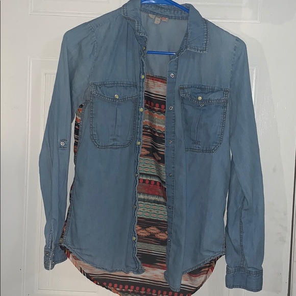 Button down - Picture 1 of 2